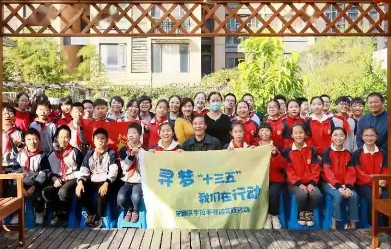 常州机场安检 连续拦截烟花爆竹